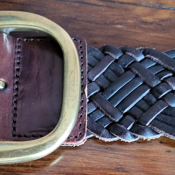 Vintage Lands' End leather woven belt with big bold buckle - 43" long - Picture 3 of 5